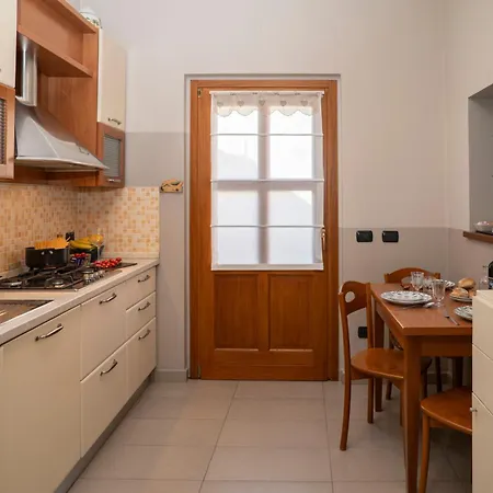 Da Bianca - Castle, Wifi & Mxp Apartment Somma Lombardo